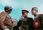 Image russe et nous des généraux Torgau Allemagne, 1945, de la seconde 4 séquences d'archives historiques vidéo 65675020423