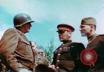 Image russe et nous des généraux Torgau Allemagne, 1945, de la seconde 6 séquences d'archives historiques vidéo 65675020423