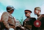 Image russe et nous des généraux Torgau Allemagne, 1945, de la seconde 7 séquences d'archives historiques vidéo 65675020423