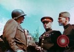 Image russe et nous des généraux Torgau Allemagne, 1945, de la seconde 9 séquences d'archives historiques vidéo 65675020423