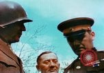 Image russe et nous des généraux Torgau Allemagne, 1945, de la seconde 18 séquences d'archives historiques vidéo 65675020423