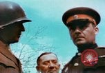 Image russe et nous des généraux Torgau Allemagne, 1945, de la seconde 19 séquences d'archives historiques vidéo 65675020423