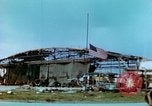 Image endommagé hangar allemand et USAAF Thunderbolts P47 Allemagne, 1945, de la seconde 26 séquences d'archives historiques vidéo 65675020424