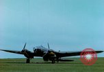 Standbild Heinkel He-111 und C-47 Flugzeuge Deutschland, 1945, aus Sekunde 23 historischem Filmmaterial Videoclip 65675020425