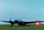 Standbild Heinkel He-111 und C-47 Flugzeuge Deutschland, 1945, aus Sekunde 26 historischem Filmmaterial Videoclip 65675020425