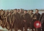 Standbild befreiten französische Soldaten Paris Frankreich, 1945, aus Sekunde 7 historischem Filmmaterial Videoclip 65675020433