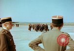 Standbild befreiten französische Soldaten Paris Frankreich, 1945, aus Sekunde 21 historischem Filmmaterial Videoclip 65675020433