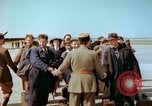 Standbild befreiten französische Soldaten Paris Frankreich, 1945, aus Sekunde 25 historischem Filmmaterial Videoclip 65675020433