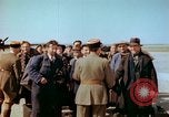 Standbild befreiten französische Soldaten Paris Frankreich, 1945, aus Sekunde 26 historischem Filmmaterial Videoclip 65675020433