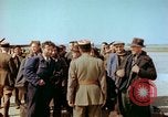 Standbild befreiten französische Soldaten Paris Frankreich, 1945, aus Sekunde 28 historischem Filmmaterial Videoclip 65675020433