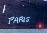 Standbild VE Day Celebrations Paris Frankreich, 1945, aus Sekunde 1 historischem Filmmaterial Videoclip 65675020434