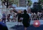 Standbild VE Day Celebrations Paris Frankreich, 1945, aus Sekunde 5 historischem Filmmaterial Videoclip 65675020434