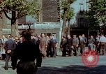 Standbild VE Day Celebrations Paris Frankreich, 1945, aus Sekunde 13 historischem Filmmaterial Videoclip 65675020434