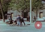 Standbild VE Day Celebrations Paris Frankreich, 1945, aus Sekunde 15 historischem Filmmaterial Videoclip 65675020434