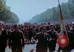 Standbild VE Day Celebrations Paris Frankreich, 1945, aus Sekunde 38 historischem Filmmaterial Videoclip 65675020434