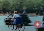 Standbild VE Day Celebrations Paris Frankreich, 1945, aus Sekunde 57 historischem Filmmaterial Videoclip 65675020434