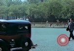 Standbild VE Day Celebrations Paris Frankreich, 1945, aus Sekunde 59 historischem Filmmaterial Videoclip 65675020434