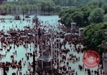 Standbild VE Day Feier Paris Frankreich, 1945, aus Sekunde 4 historischem Filmmaterial Videoclip 65675020435