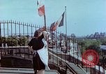 Standbild VE Day Feier Paris Frankreich, 1945, aus Sekunde 33 historischem Filmmaterial Videoclip 65675020435