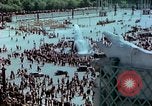 Standbild VE Day Feier Paris Frankreich, 1945, aus Sekunde 47 historischem Filmmaterial Videoclip 65675020435