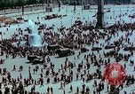 Standbild VE Day Feier Paris Frankreich, 1945, aus Sekunde 58 historischem Filmmaterial Videoclip 65675020435