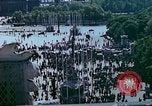 Standbild VE Day Feier Paris Frankreich, 1945, aus Sekunde 59 historischem Filmmaterial Videoclip 65675020435
