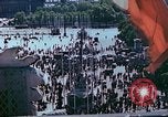 Standbild VE Day Feier Paris Frankreich, 1945, aus Sekunde 62 historischem Filmmaterial Videoclip 65675020435