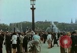 Standbild VE Day Celebrations Paris Frankreich, 1945, aus Sekunde 4 historischem Filmmaterial Videoclip 65675020436