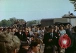 Standbild VE Day Celebrations Paris Frankreich, 1945, aus Sekunde 7 historischem Filmmaterial Videoclip 65675020436