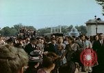Standbild VE Day Celebrations Paris Frankreich, 1945, aus Sekunde 9 historischem Filmmaterial Videoclip 65675020436