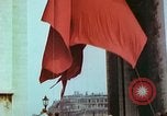 Standbild VE Day Celebrations Paris Frankreich, 1945, aus Sekunde 23 historischem Filmmaterial Videoclip 65675020436
