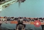 Standbild VE Day celebration Parade Paris Frankreich, 1945, aus Sekunde 37 historischem Filmmaterial Videoclip 65675020437