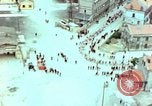Standbild VE Day celebration Parade Paris Frankreich, 1945, aus Sekunde 49 historischem Filmmaterial Videoclip 65675020437