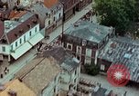 Standbild VE Day celebration Parade Paris Frankreich, 1945, aus Sekunde 53 historischem Filmmaterial Videoclip 65675020437