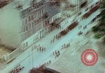 Standbild VE Day celebration Parade Paris Frankreich, 1945, aus Sekunde 56 historischem Filmmaterial Videoclip 65675020437