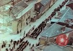 Standbild VE Day celebration Parade Paris Frankreich, 1945, aus Sekunde 60 historischem Filmmaterial Videoclip 65675020437