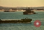 Standbild Matrose der US Navy im Hafen von Tunis Tunis Tunesien Tunis Port, 1943, aus Sekunde 5 historischem Filmmaterial Videoclip 65675020441