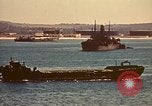 Standbild Matrose der US Navy im Hafen von Tunis Tunis Tunesien Tunis Port, 1943, aus Sekunde 10 historischem Filmmaterial Videoclip 65675020441