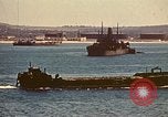 Standbild Matrose der US Navy im Hafen von Tunis Tunis Tunesien Tunis Port, 1943, aus Sekunde 13 historischem Filmmaterial Videoclip 65675020441
