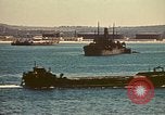 Standbild Matrose der US Navy im Hafen von Tunis Tunis Tunesien Tunis Port, 1943, aus Sekunde 14 historischem Filmmaterial Videoclip 65675020441