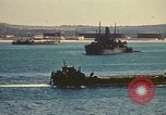 Standbild Matrose der US Navy im Hafen von Tunis Tunis Tunesien Tunis Port, 1943, aus Sekunde 18 historischem Filmmaterial Videoclip 65675020441
