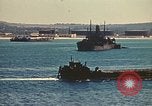 Standbild Matrose der US Navy im Hafen von Tunis Tunis Tunesien Tunis Port, 1943, aus Sekunde 20 historischem Filmmaterial Videoclip 65675020441