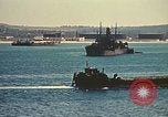 Standbild Matrose der US Navy im Hafen von Tunis Tunis Tunesien Tunis Port, 1943, aus Sekunde 21 historischem Filmmaterial Videoclip 65675020441