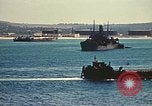 Standbild Matrose der US Navy im Hafen von Tunis Tunis Tunesien Tunis Port, 1943, aus Sekunde 23 historischem Filmmaterial Videoclip 65675020441