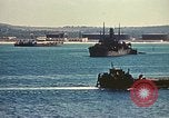 Standbild Matrose der US Navy im Hafen von Tunis Tunis Tunesien Tunis Port, 1943, aus Sekunde 24 historischem Filmmaterial Videoclip 65675020441