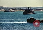 Standbild Matrose der US Navy im Hafen von Tunis Tunis Tunesien Tunis Port, 1943, aus Sekunde 25 historischem Filmmaterial Videoclip 65675020441