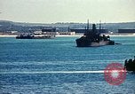 Standbild Matrose der US Navy im Hafen von Tunis Tunis Tunesien Tunis Port, 1943, aus Sekunde 31 historischem Filmmaterial Videoclip 65675020441