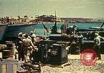 Standbild Matrose der US Navy im Hafen von Tunis Tunis Tunesien Tunis Port, 1943, aus Sekunde 56 historischem Filmmaterial Videoclip 65675020441