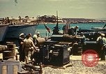 Standbild Matrose der US Navy im Hafen von Tunis Tunis Tunesien Tunis Port, 1943, aus Sekunde 57 historischem Filmmaterial Videoclip 65675020441