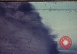 Standbild Bombardierung alliierter Schiffe im Hafen von Tunis Tunis Tunesien Tunis Port, 1943, aus Sekunde 1 historischem Filmmaterial Videoclip 65675020443